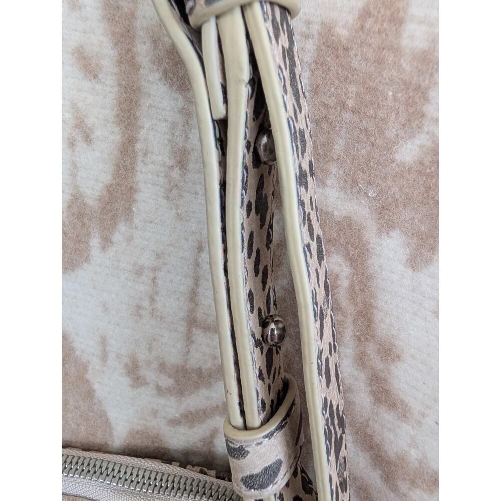 Hobo Brand Adjustable Crossbody Or Shoulder Bag 100% Animal Print Suede Leather - Picture 7 of 12